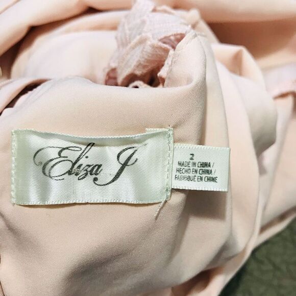 Eliza J light pink Dress size 2       A190 - Picture 3 of 9